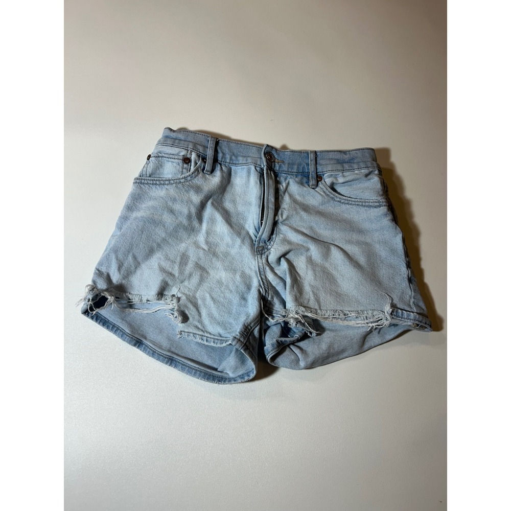 American Eagle Relaxed Short Women's Size 2 Light Wash Strigid Cutoff Denim